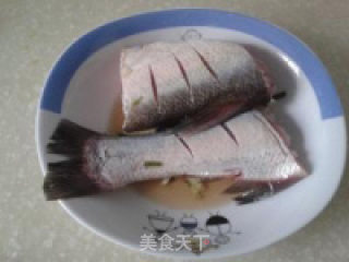 清蒸白丝鱼的做法步骤：2