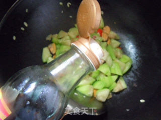 夏季蔬菜最解毒---丝瓜炒海虹的做法步骤：7