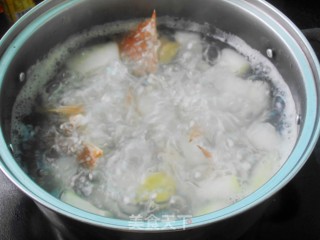开胃解暑--冬瓜双花海鲜汤的做法步骤：5