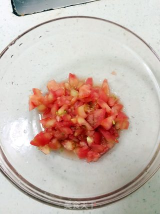 蕃茄焖鲍鱼的做法步骤：2