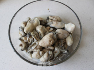 蒜蓉粉丝蒸海蛎的做法步骤：1