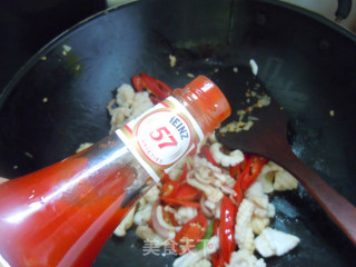 酱香味美---蒜香茄汁炒鱿鱼的做法步骤：9