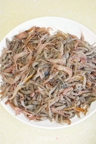 【油炸小甲虾】---味鲜补钙的迷你版小龙虾的做法步骤：1