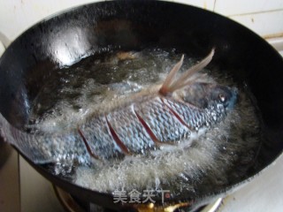 干烧鱼的做法步骤：2