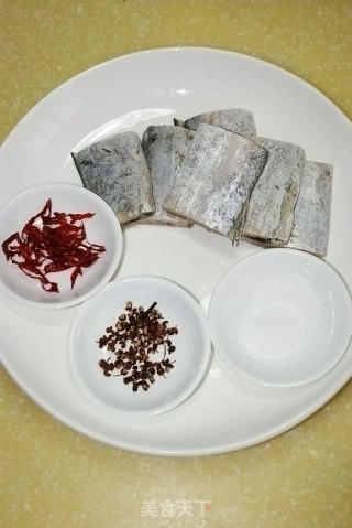 【一卤鲜带鱼】---胶东特色的腌制海鱼方法的做法步骤：1