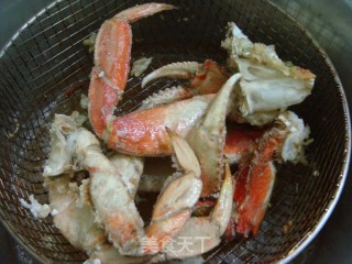 家庭宴客菜“金沙螃蟹”的做法步骤：6