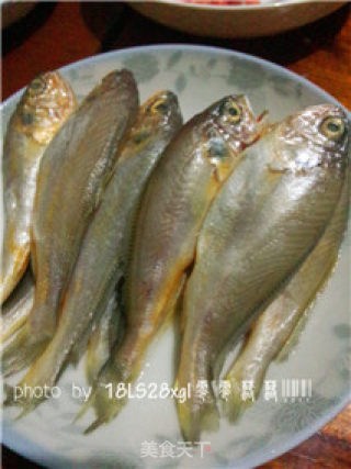 私房菜：酸菜小黄鱼的做法步骤：1