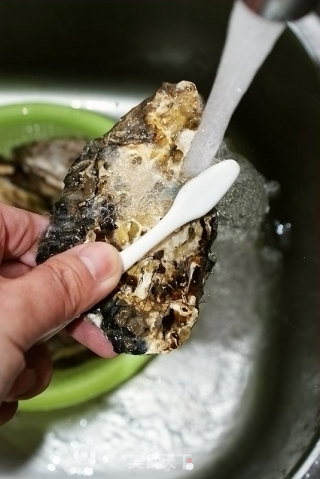 蒜蓉烤海蛎子的做法步骤：2