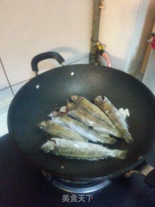 家常烧黄鱼的做法步骤：5