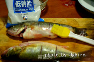#简单生活，简单菜# 清蒸鲈鱼的做法步骤：5