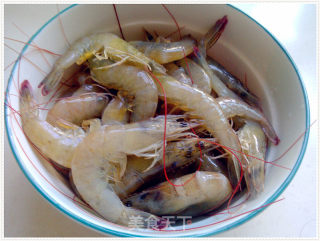 椒盐基围虾的做法步骤：1