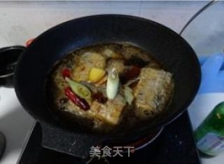 人人都要学会的经典家常菜——家常烧带鱼的做法步骤：7