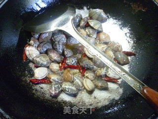 丝瓜炒花蛤的做法步骤：6