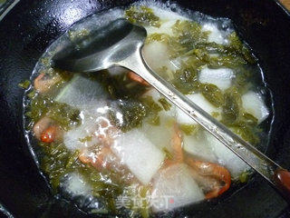 咸菜河虾冬瓜汤的做法步骤：8