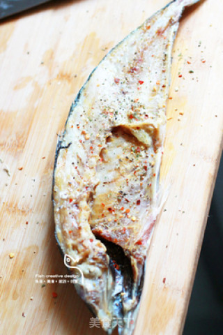 深夜食堂——香烤竹荚鱼的做法步骤：3