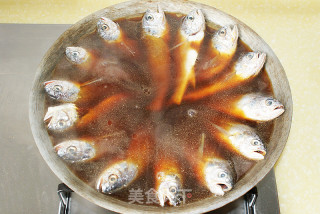 锅贴黄花鱼的做法步骤：13