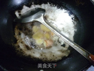 辣椒酱炒鲜虾的做法步骤：5