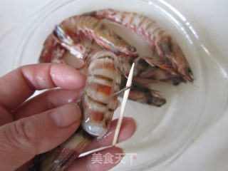 干烧大虾的做法步骤：1