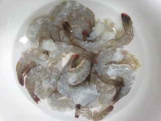 玉环凤尾虾的做法步骤：3