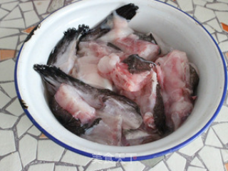 红烧安康鱼的做法步骤：3