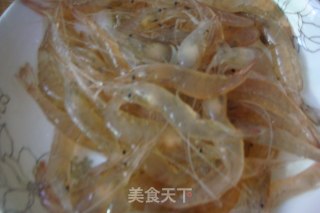 茭白炒小白虾的做法步骤：3