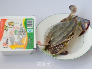 豆腐烧梭子蟹的做法步骤：1