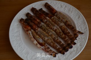 蒜蓉烤大虾的做法步骤：2