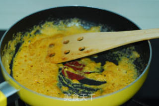 咸蛋黄焗膏蟹的做法步骤：7