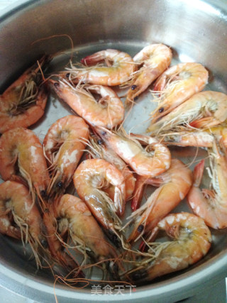 宴客菜——避风塘虾的做法步骤：3