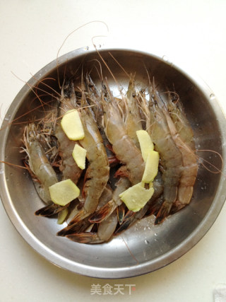 宴客菜——避风塘虾的做法步骤：2