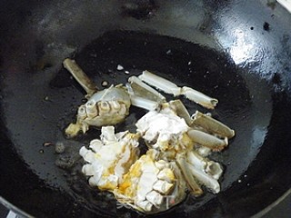 节日大菜----香辣炒蟹的做法步骤：7