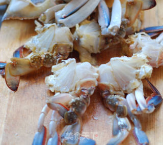 【黄金蟹甲】蛋炒蟹的做法步骤：1