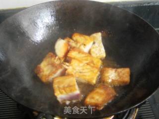 豆腐黑木耳炖咸青鱼的做法步骤：3