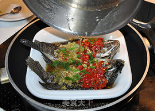 【双椒罗非鱼】令人食指大动的菜的做法步骤：6