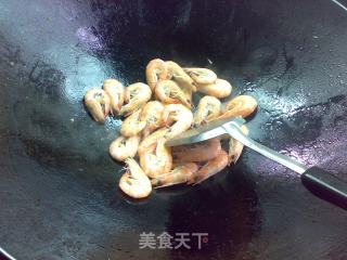 一虾两味之咖喱粉丝鲜虾煲的做法步骤：4