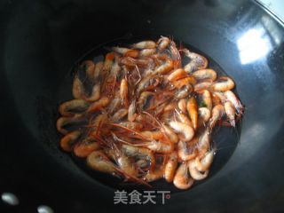 “鲜得来，脆得来”酱油河虾的做法步骤：4