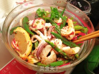 清爽的时蔬派对——泰式海鲜时蔬沙拉的做法步骤：12