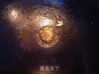 【福州家常菜】炒油蛤的做法步骤：2