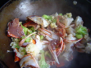 【福州家常菜】活蟹炒白粿的做法步骤：6