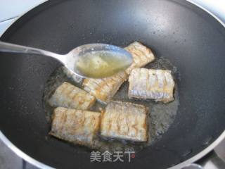 鲜美下饭好滋味：红烧带鱼的做法步骤：5