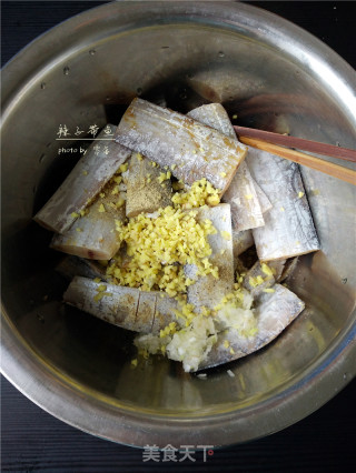 【四川】辣子带鱼的做法步骤：2