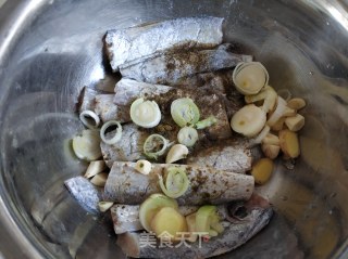 香煎带鱼的做法步骤：4