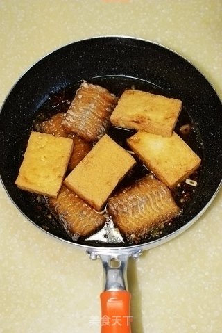 [带鱼炖豆腐]---本山大叔的拿手菜的做法步骤：9