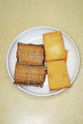 [带鱼炖豆腐]---本山大叔的拿手菜的做法步骤：5