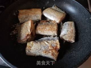 干煎带鱼的做法步骤：4