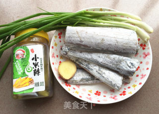 小米椒焖烧带鱼的做法步骤：1