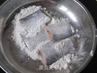 香辣毛豆煮带鱼的做法步骤：3