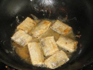 香辣毛豆煮带鱼的做法步骤：4