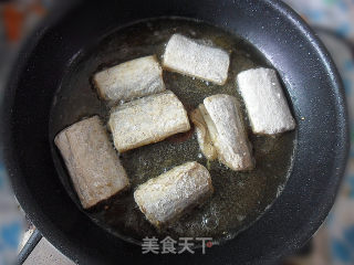 【自制烧烤】烧烤带鱼的做法步骤：7