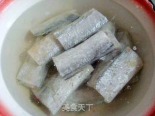 【闽菜】清蒸带鱼的做法步骤：2